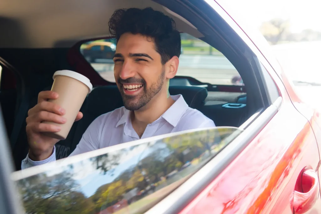 ویژگی‌های یک تاکسی دربستی امن و راحت برای سفرهای بین شهری
